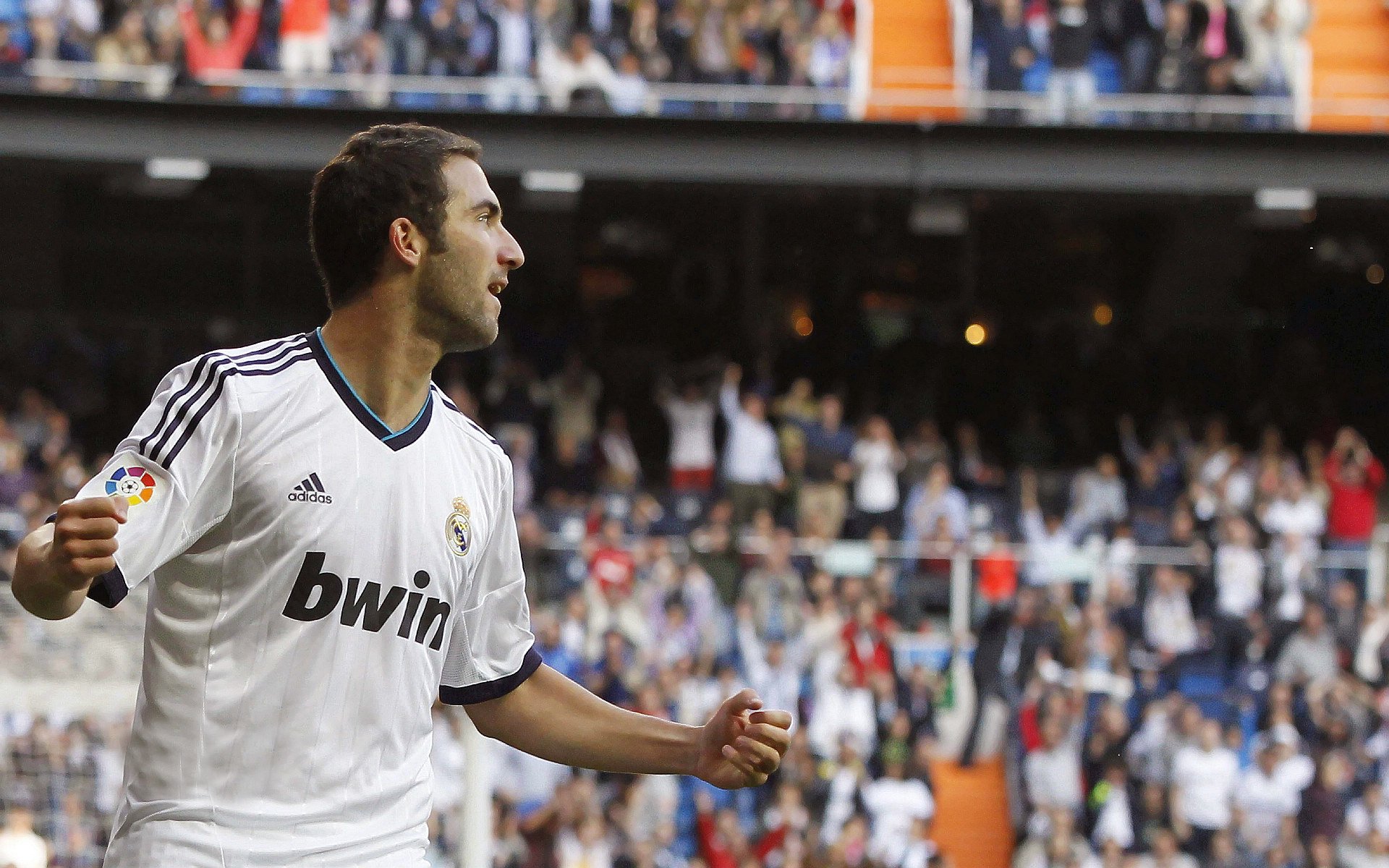 一场激烈对抗的足球比赛如何落幕？，一场激烈对抗的足球比赛如何落幕呢