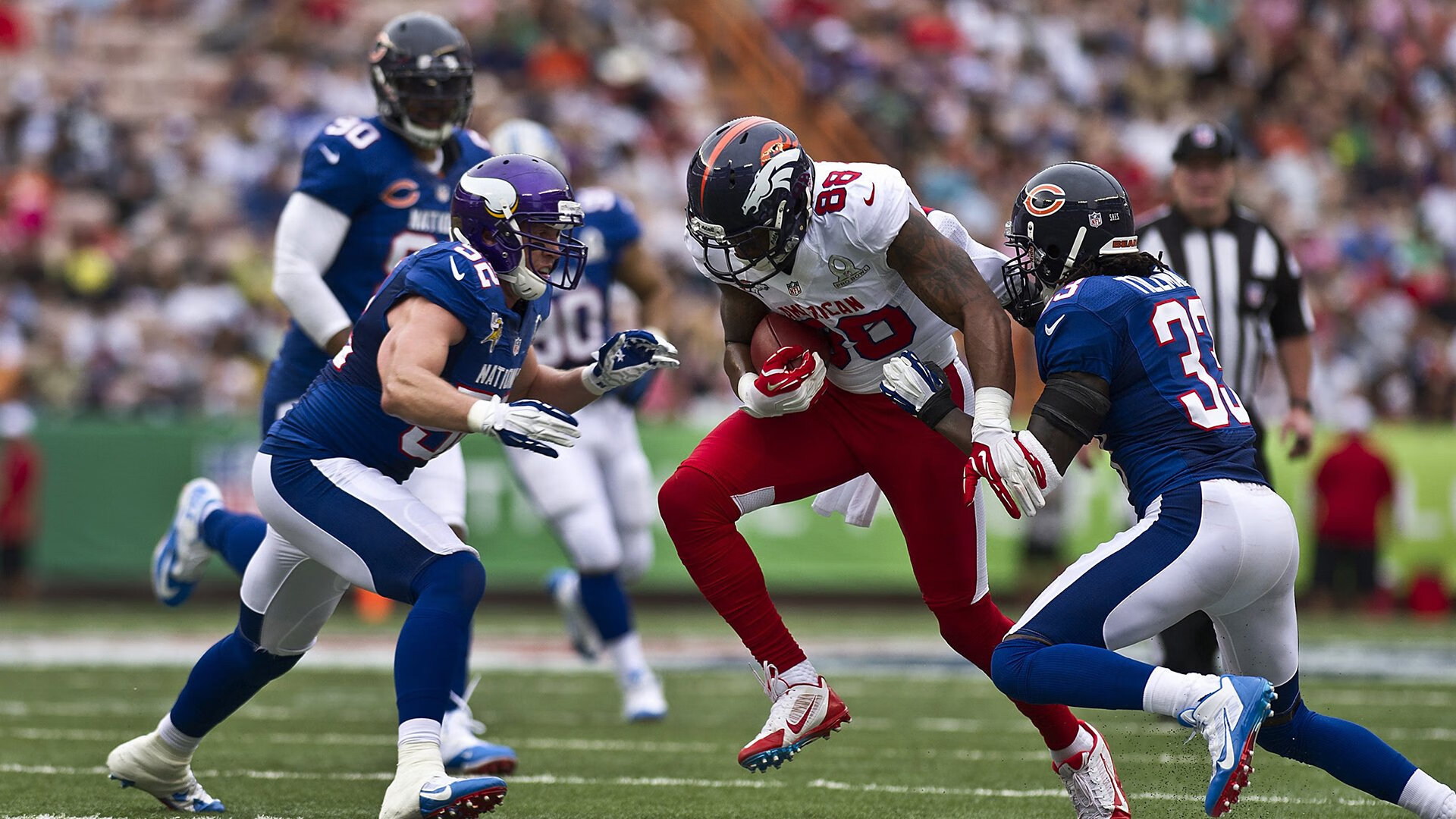 “马科斯·莫奇的灵活防守与精湛技艺，帮助美洲狮队在世界赛场脱颖而出”