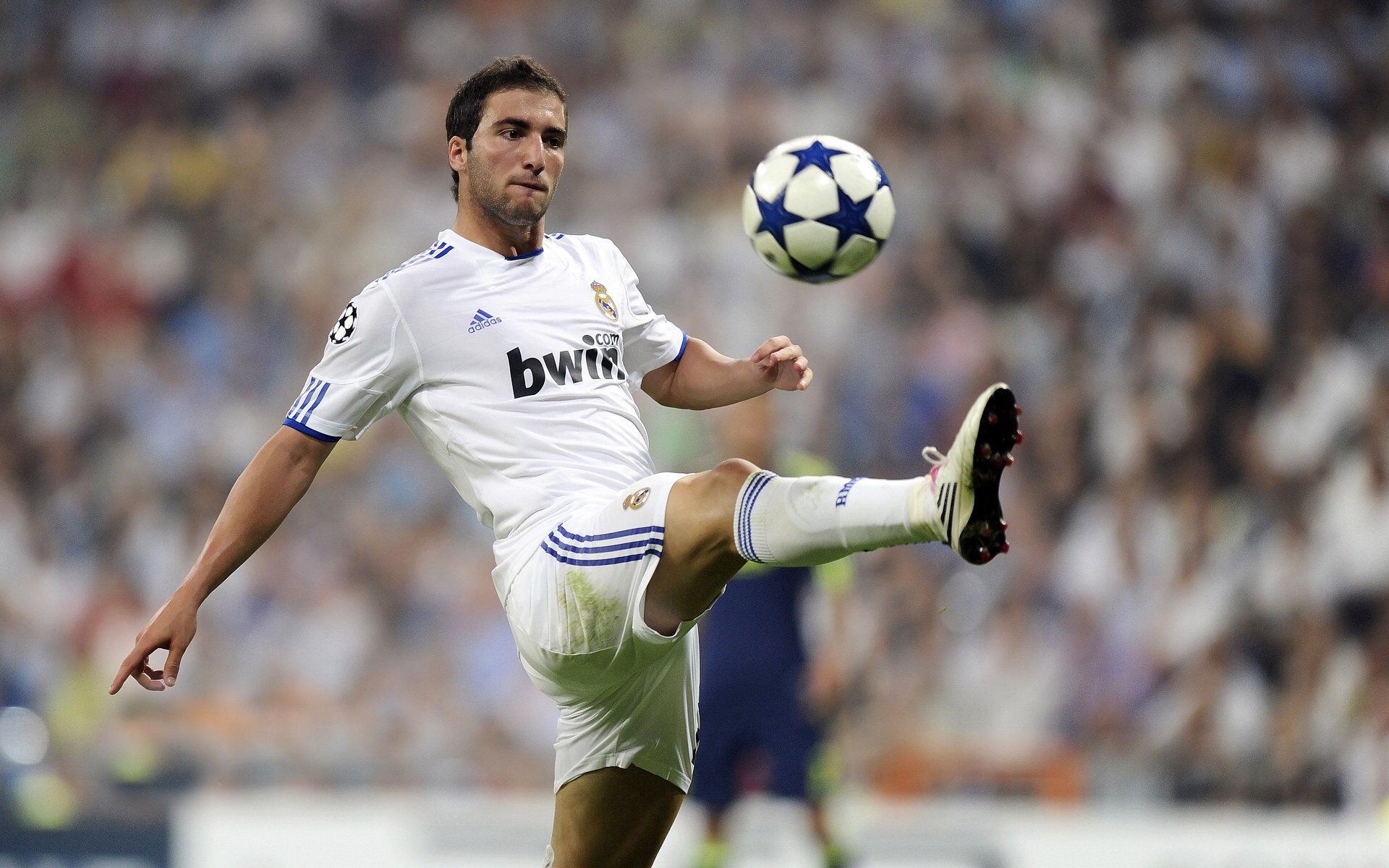 乔治强调防守细节是争冠关键，乔治防守效率